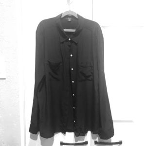 Ann Taylor Petite Silk Long Sleeve Button Up LP